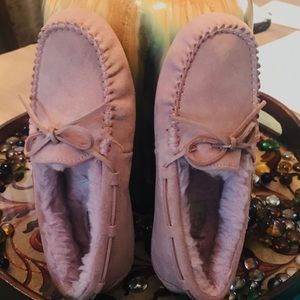 NWOT Ugg Slip on were tried on to small no box
